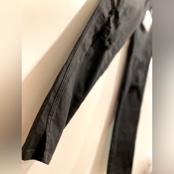 KanCan, Size 10, Black, Distressed Jean - NWT - Picture 9 of 11